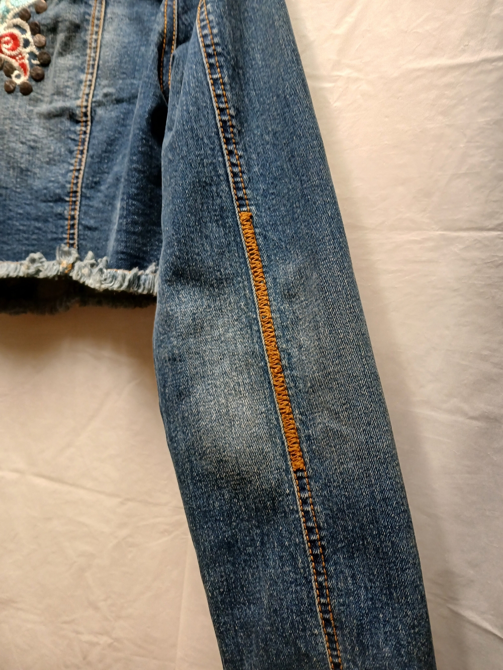 Younique Cropped Embroidered Butterfly Denim Jacket - Blue - Picture 4 of 8